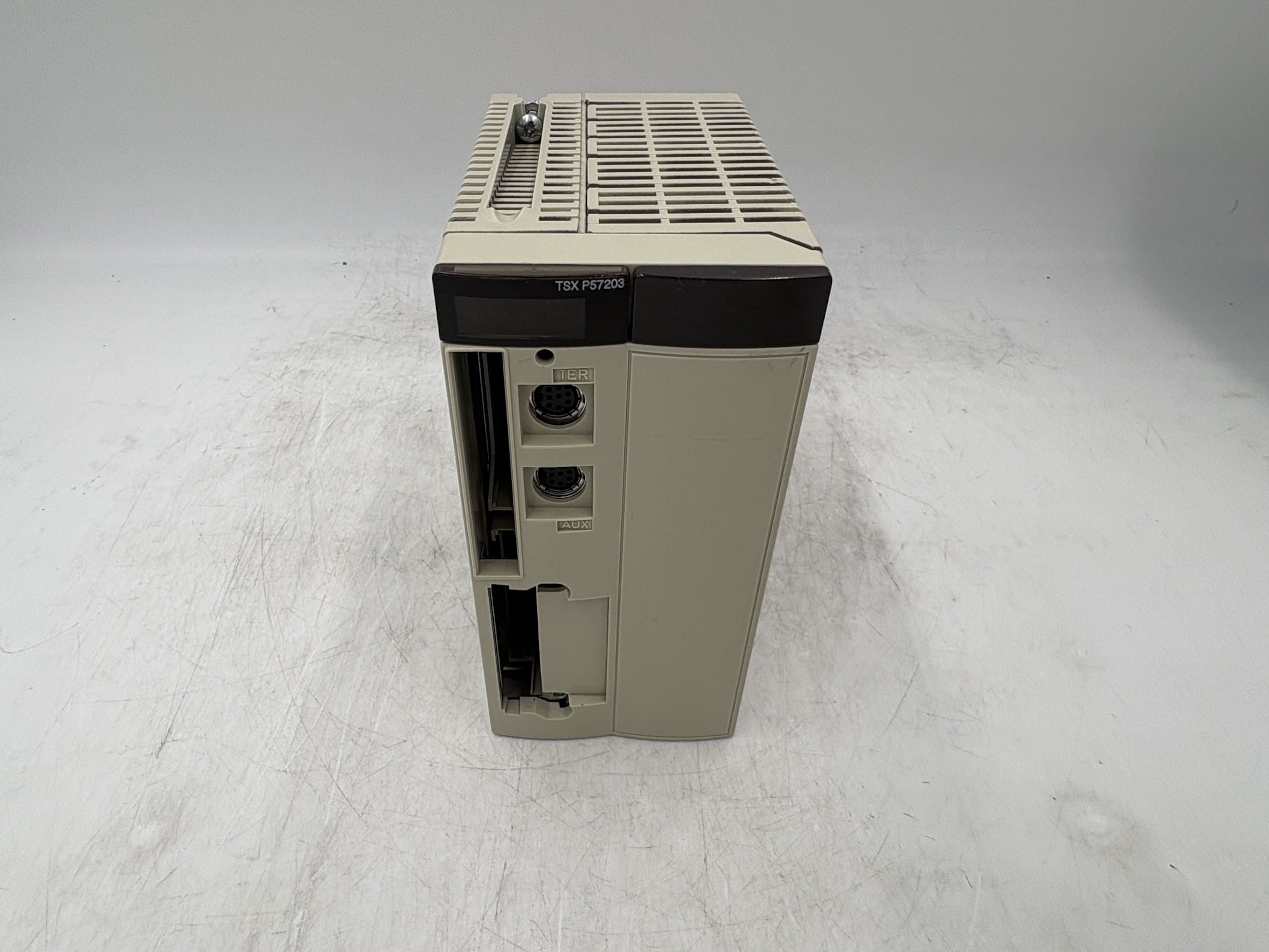 Schneider Electric TSXP57203M — PLCs