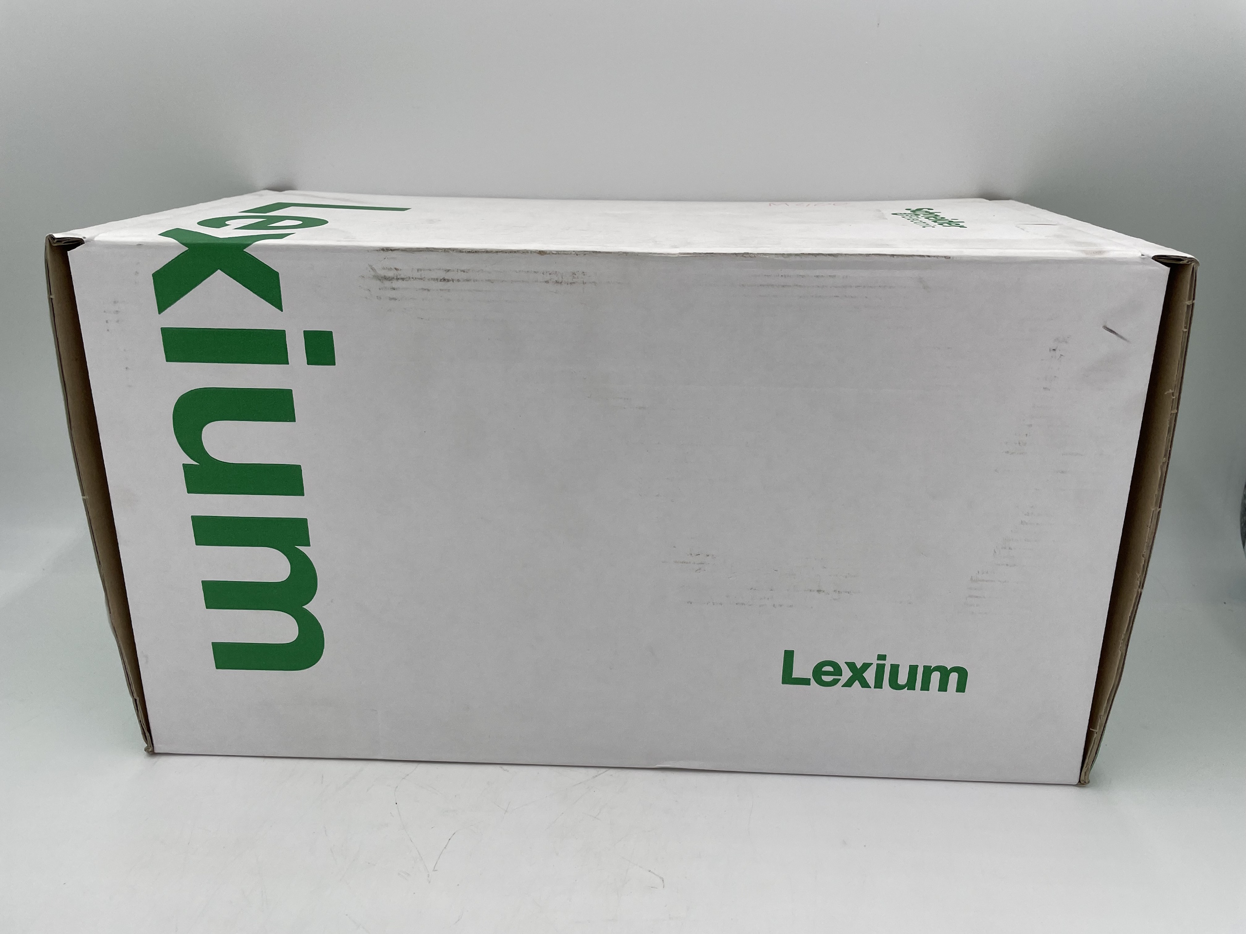 Schneider Electric SH31002P01A2100 servo motor SH3 100 5,8Nm,nokey,single,nobrake,90°conn.IP65/IP65,6k RPM — Motori elettrici