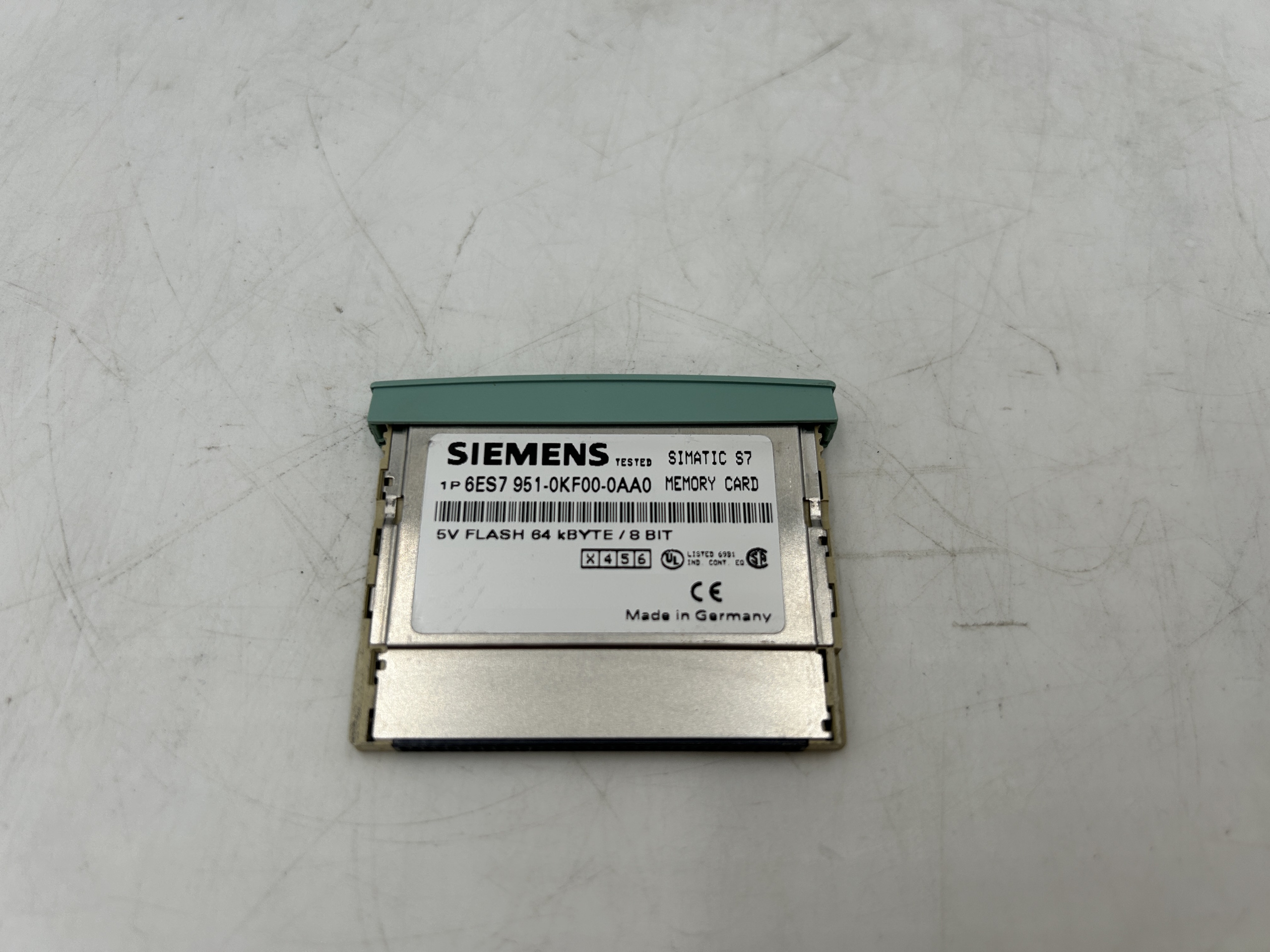 Siemens 6ES7951-0KF00-0AA0 ***Spare part*** SIMATIC S7, memory cards for S7-300, Short design, 5V... — Controllo e HMI