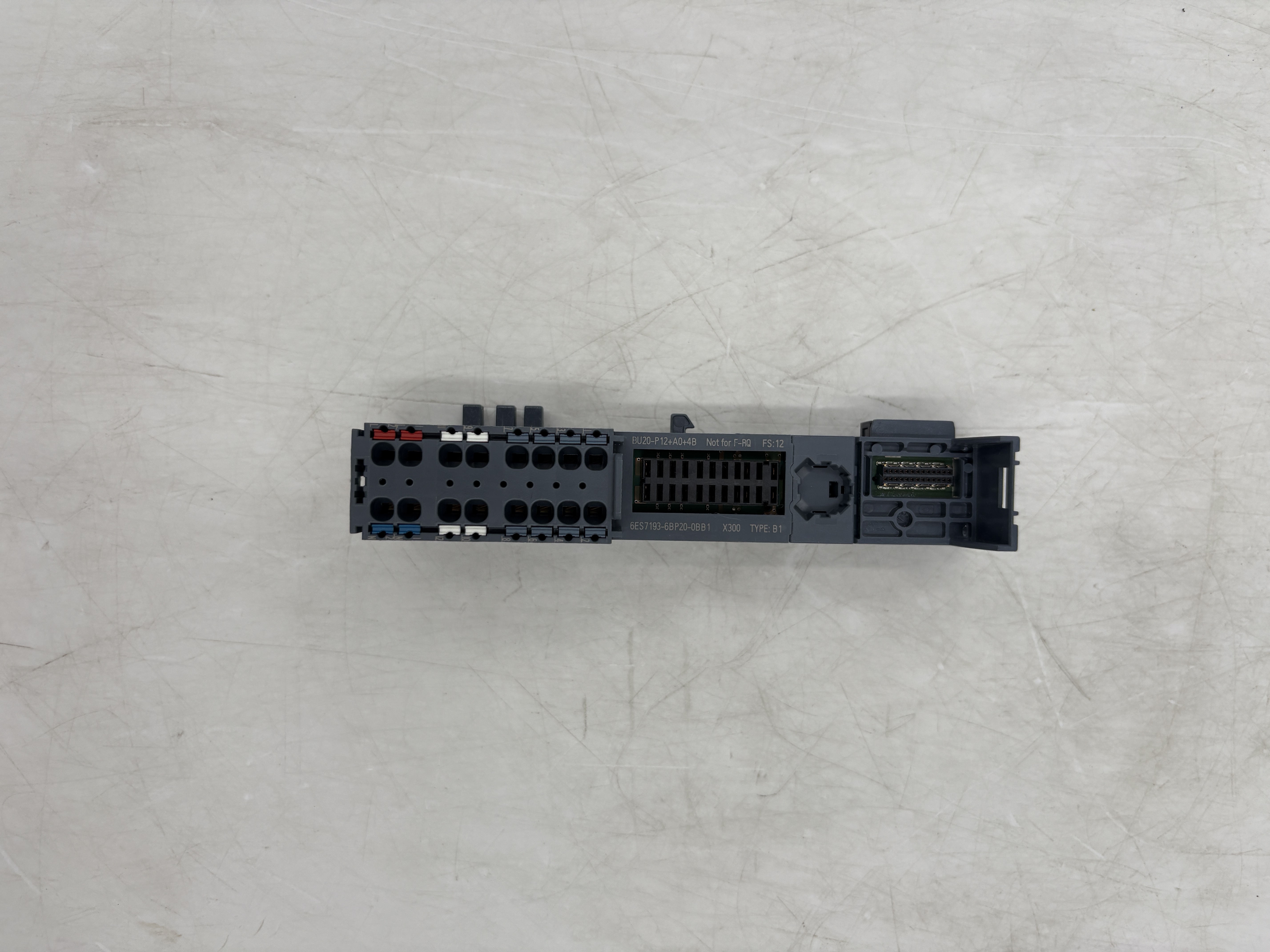 Siemens 6ES7193-6BP20-0BB1 BASEUNIT TYPE B1, BU20-P12+A0+4B — Sistemi PLC e hardware
