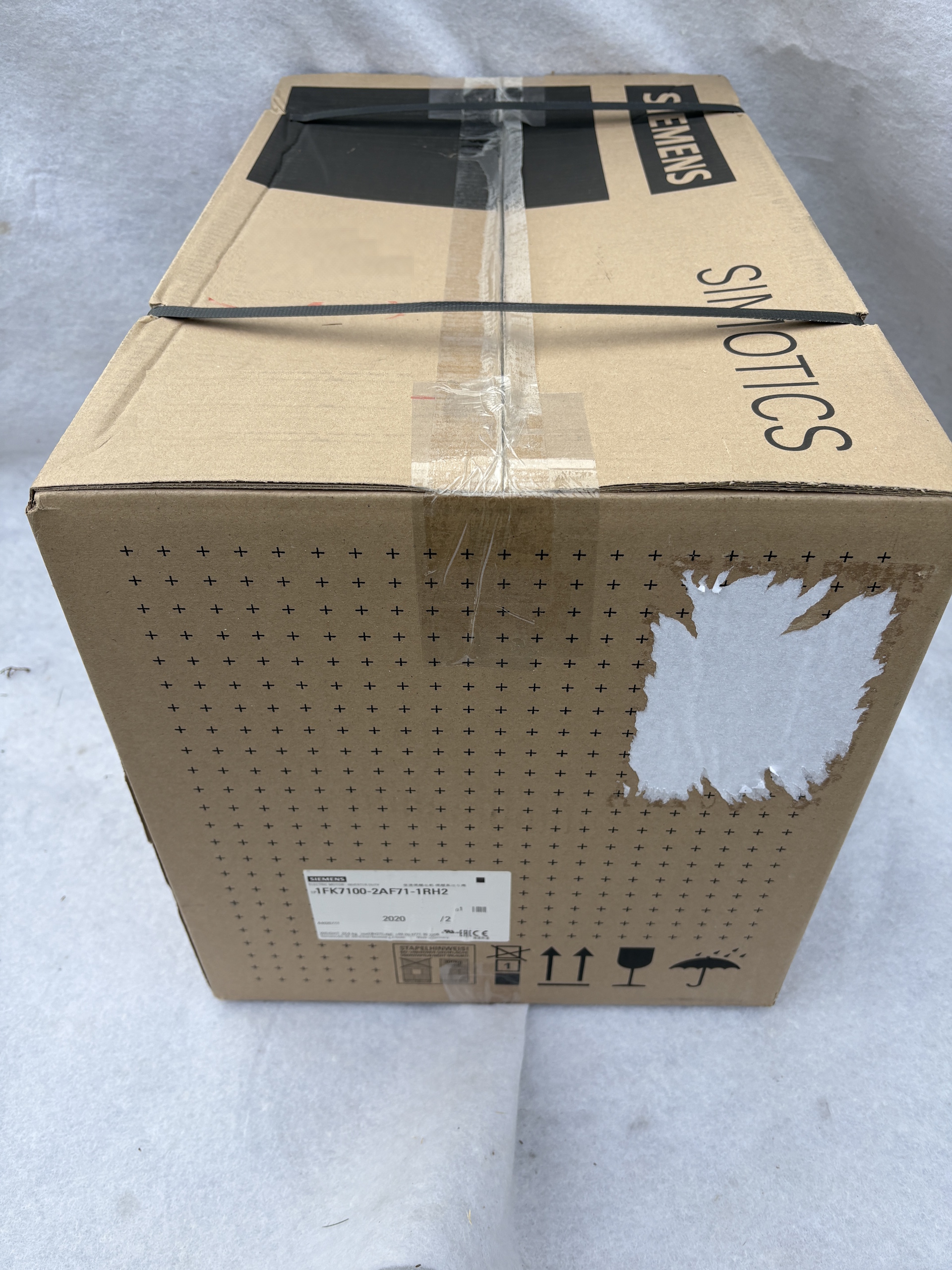 Siemens 1FK7100-2AF71-1RH2 MOTOR, SYNC, 3AC, 18NM, 3.77KW, 3000RPM — Accessori generali