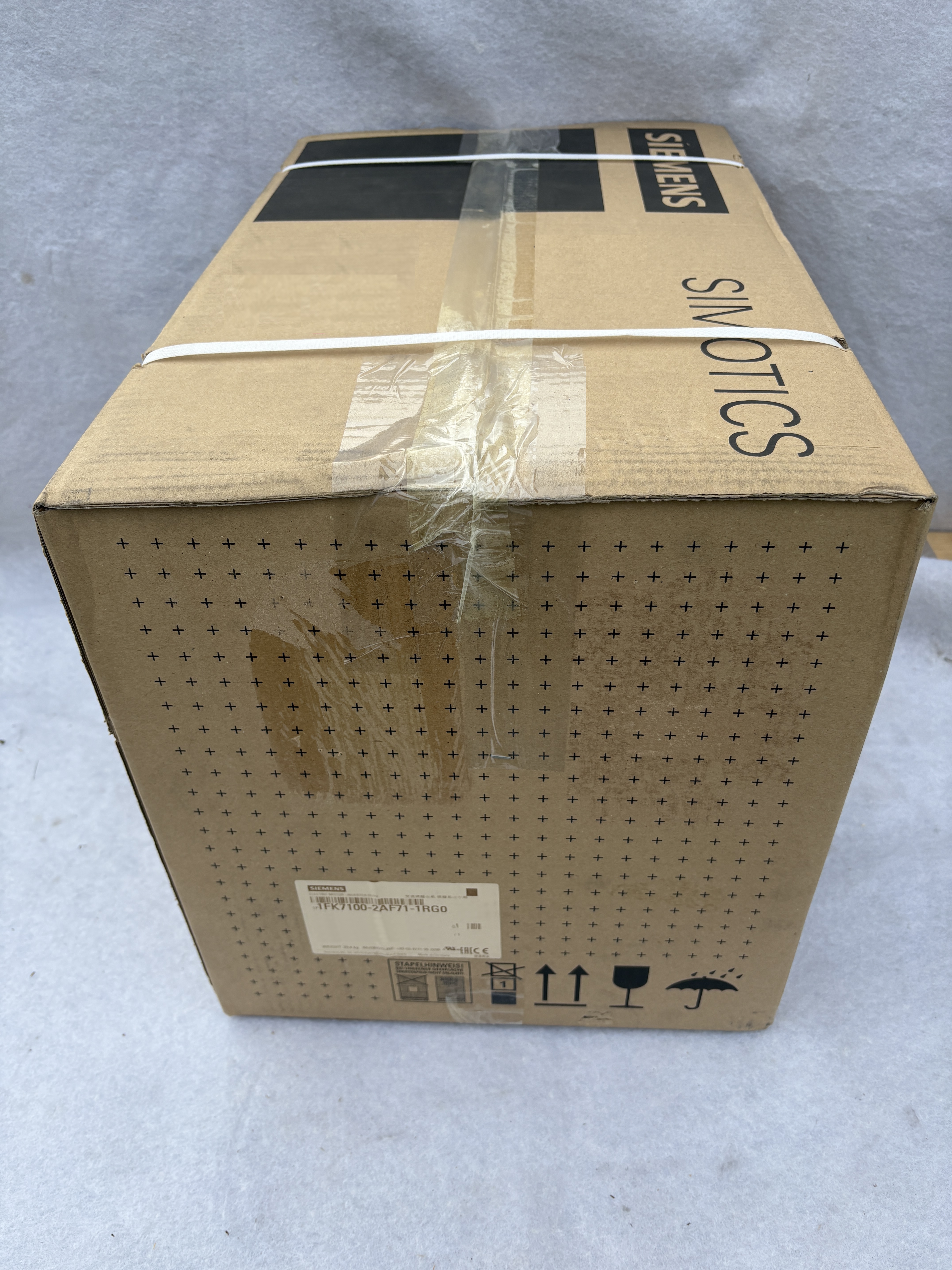 Siemens 1FK7100-2AF71-1RG0 MOTOR, SYNC, 3AC, 18NM, 3.77KW, 3000RPM — Accessori generali