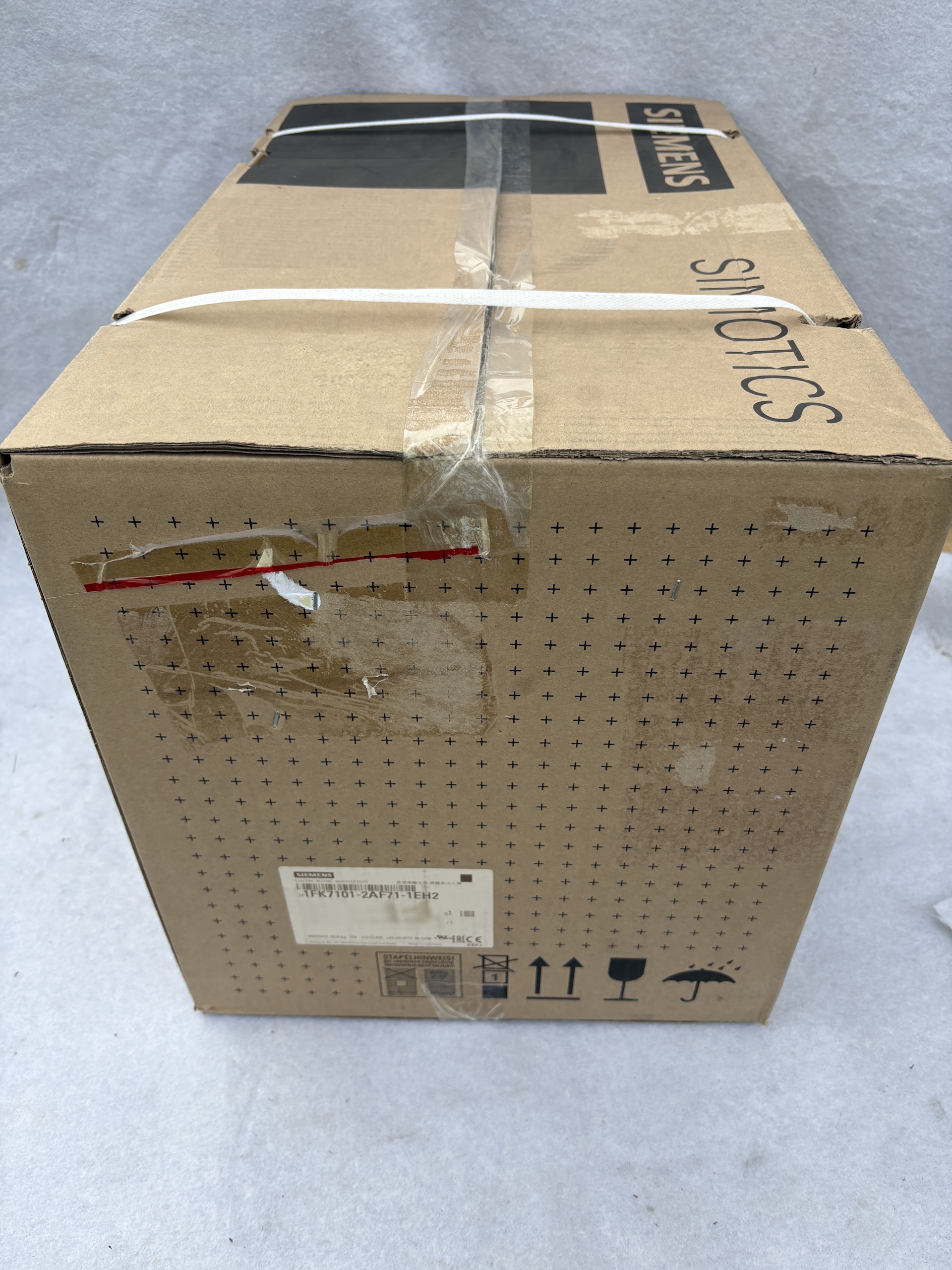 Siemens 1FK7101-2AF71-1EH2 SIMOTICS S Synchronous motor 1FK7-CT PN=4.9kW; UDC=600V M0=27Nm (100K)... — Accessori generali