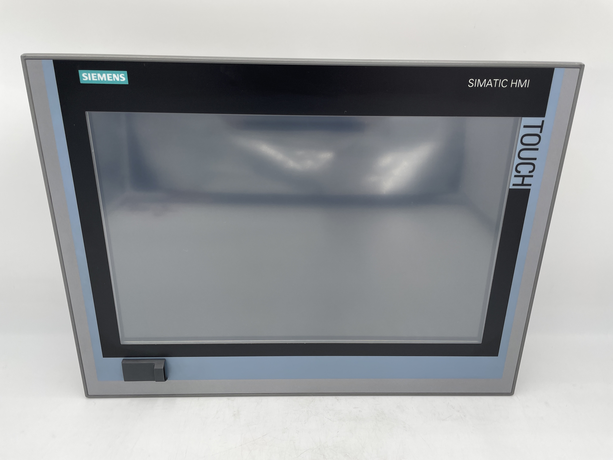Siemens 6AV7240-3BC07-0HA0 SIMATIC IPC 477D Industrial PC with 15" Touch Display — HMIs & Industrial PCs