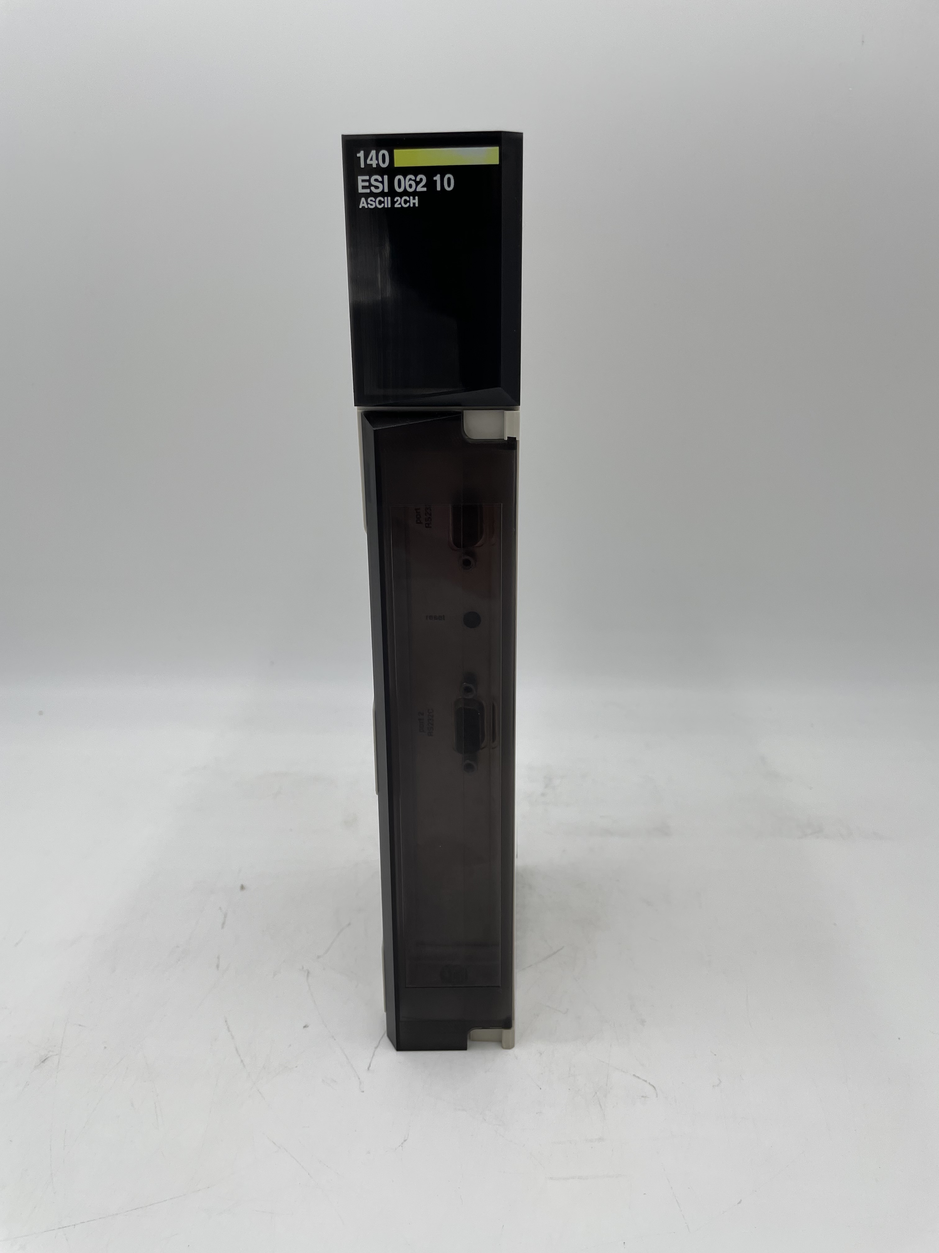 Schneider Electric 140ESI06210 — PLC