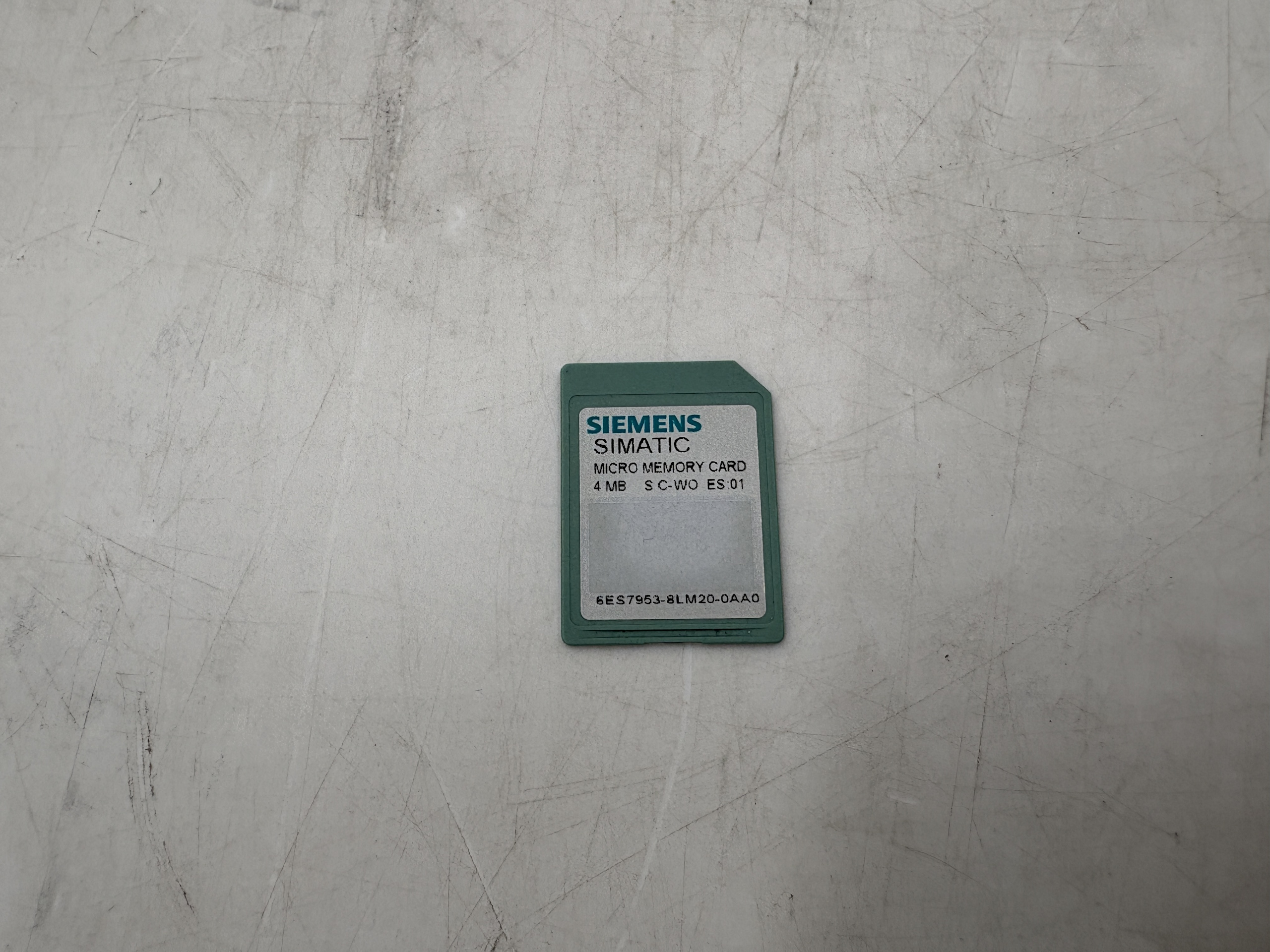 Siemens 6ES7953-8LM20-0AA0 ***Spare part*** SIMATIC S7, Micro Memory Card P. S7-300/C7/ET 200, 3,... — Controllo e HMI