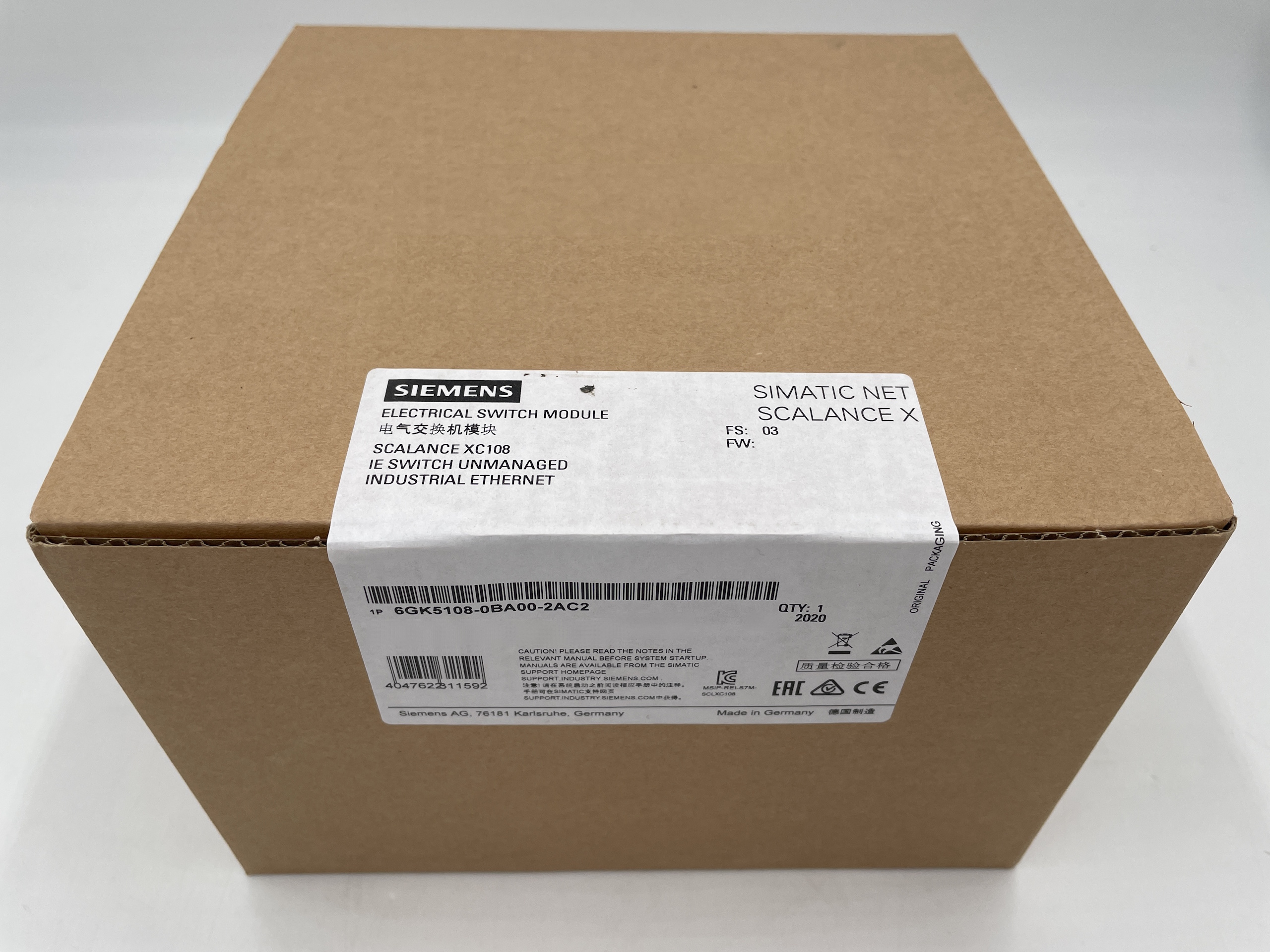 Siemens 6GK5108-0BA00-2AC2 SCALANCE XC108 Unmanaged Industrial Ethernet Switch — I/O remoto e comunicazione